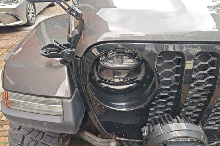 Used Jeep Gladiator 2022 3.6L Pioneer Edition Right Front Headlight