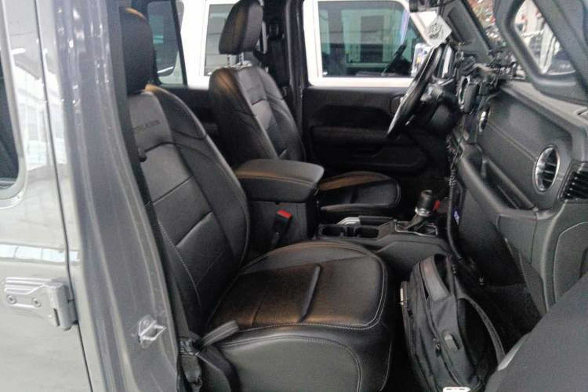 Used Jeep Gladiator 2022 3.6L Pioneer Edition Right Front Seat