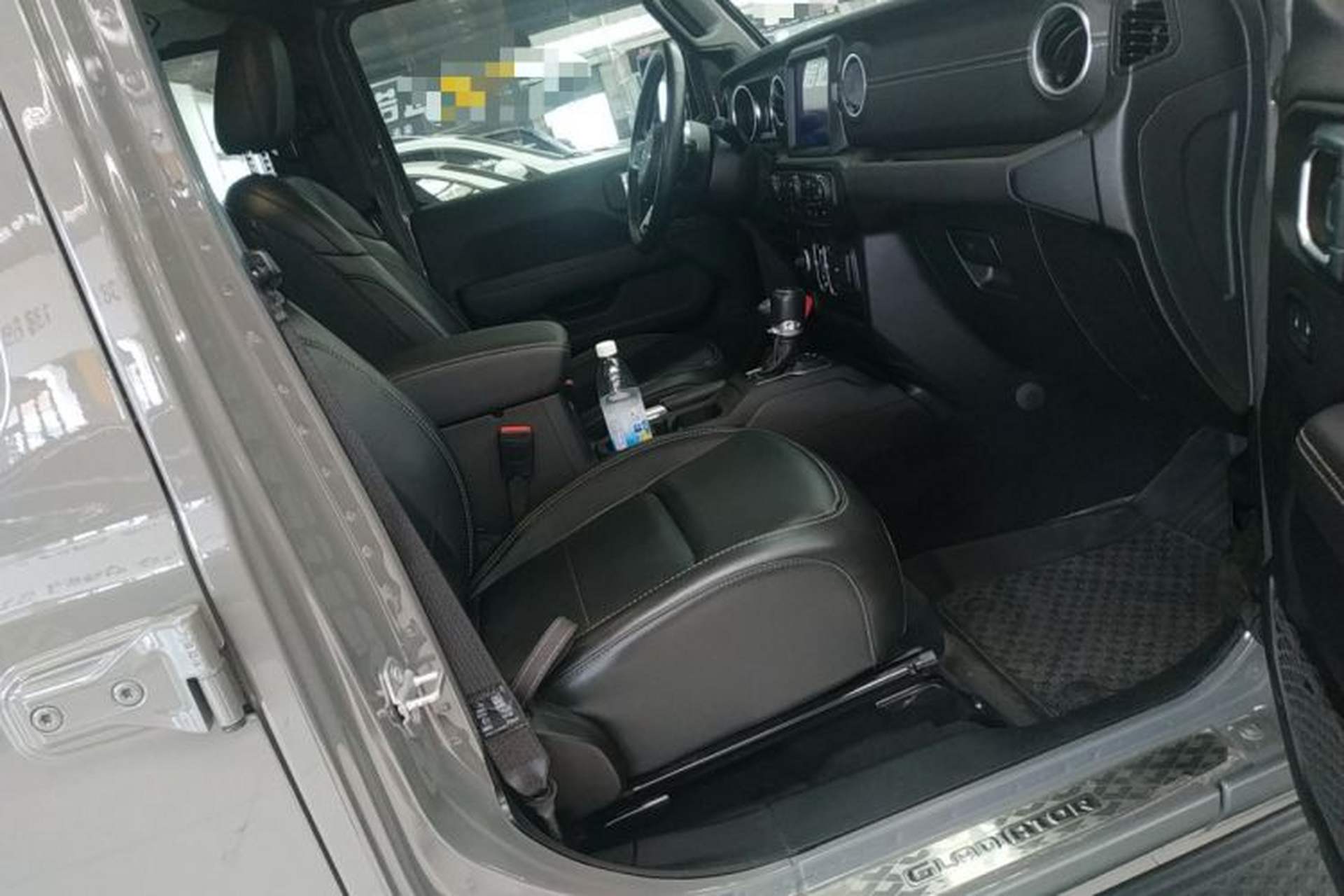 Used Jeep Gladiator 2022 3.6L Pioneer Edition Right Front Seat