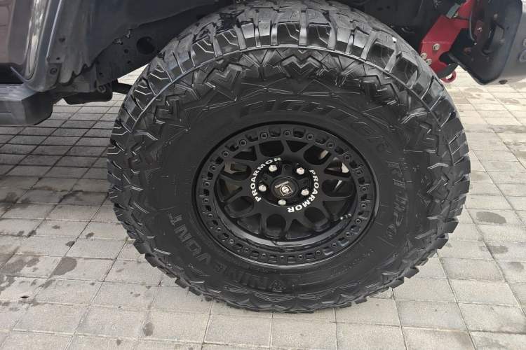 Used Jeep Gladiator 2022 3.6L Pioneer Edition Right Front Wheel Hub