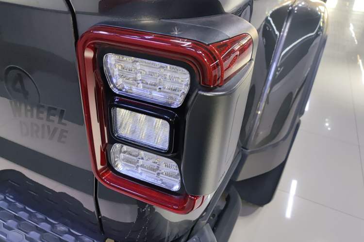 Used Jeep Gladiator 2022 3.6L Pioneer Edition Right Rear Taillight