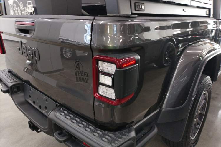 Used Jeep Gladiator 2022 3.6L Pioneer Edition Right Rear Taillight