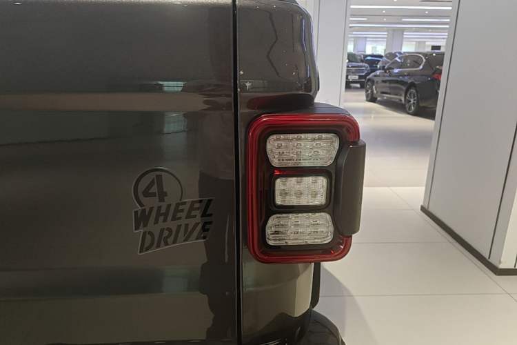 Used Jeep Gladiator 2022 3.6L Pioneer Edition Right Rear Taillight