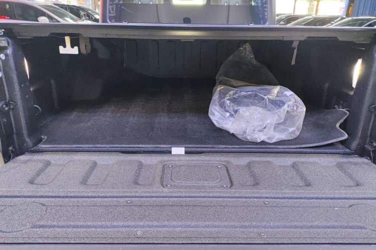 Used Jeep Gladiator 2022 3.6L Pioneer Edition Trunk