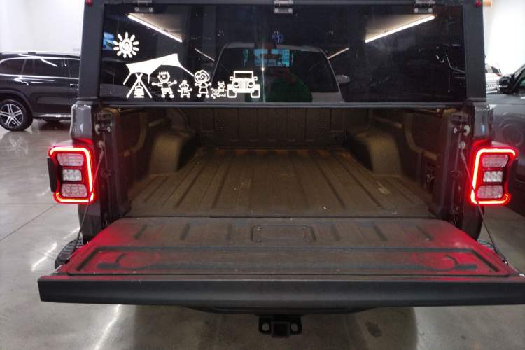 Used Jeep Gladiator 2022 3.6L Pioneer Edition Trunk