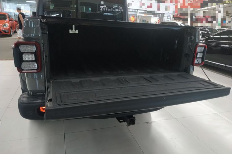 Used Jeep Gladiator 2022 3.6L Pioneer Edition Trunk