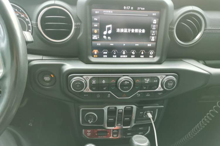 Used Jeep Gladiator 2022 3.6L Pioneer Edition Audio And AC Panel