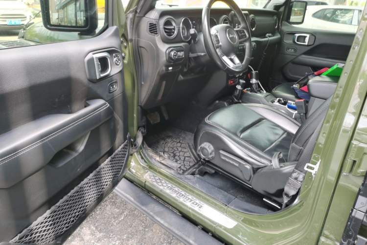 Used Jeep Gladiator 2022 3.6L Pioneer Edition Driver Seat