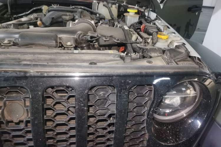Used Jeep Gladiator 2022 3.6L Pioneer Edition Engine Bay Left