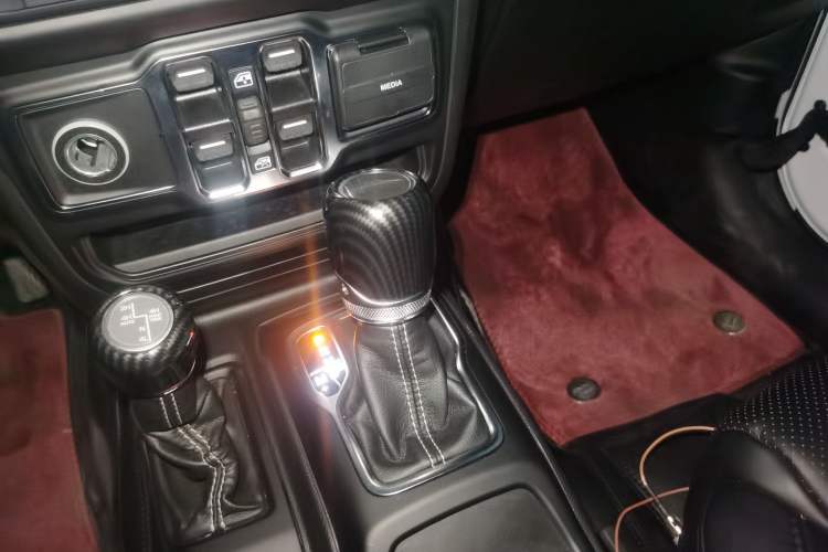 Used Jeep Gladiator 2022 3.6L Pioneer Edition Gear Lever