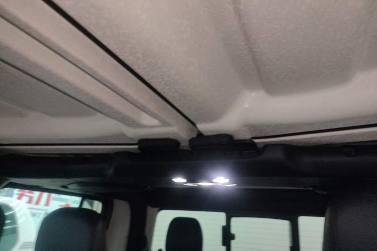 Used Jeep Gladiator 2022 3.6L Pioneer Edition Headliner