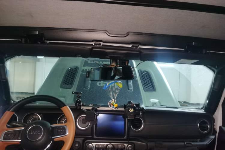 Used Jeep Gladiator 2022 3.6L Pioneer Edition Headliner
