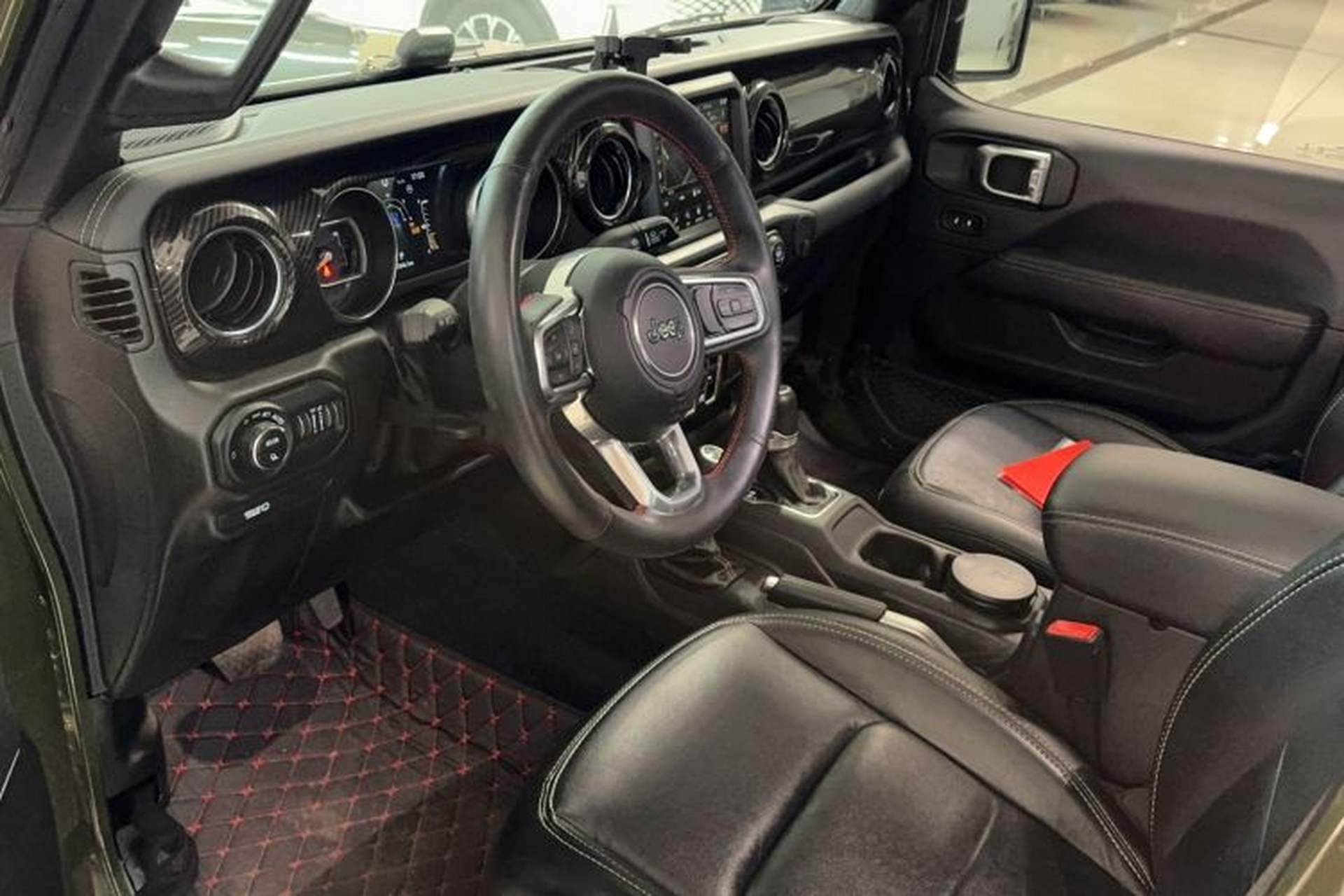 Used Jeep Gladiator 2022 3.6L Pioneer Edition Interior 3