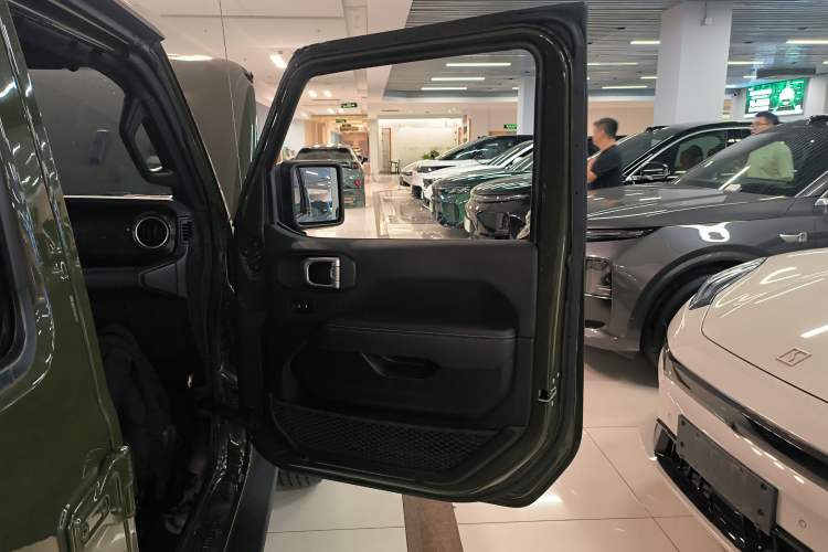 Used Jeep Gladiator 2022 3.6L Pioneer Edition Interior 5