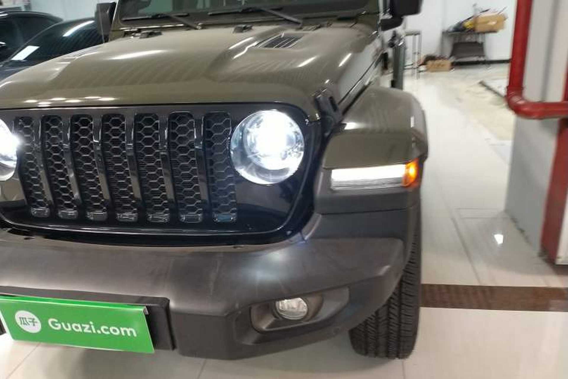 Used Jeep Gladiator 2022 3.6L Pioneer Edition Left Front Headlight