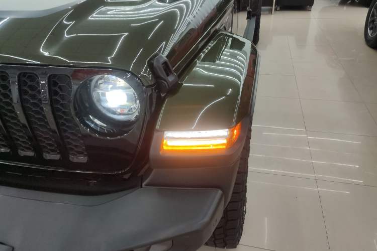 Used Jeep Gladiator 2022 3.6L Pioneer Edition Left Front Headlight