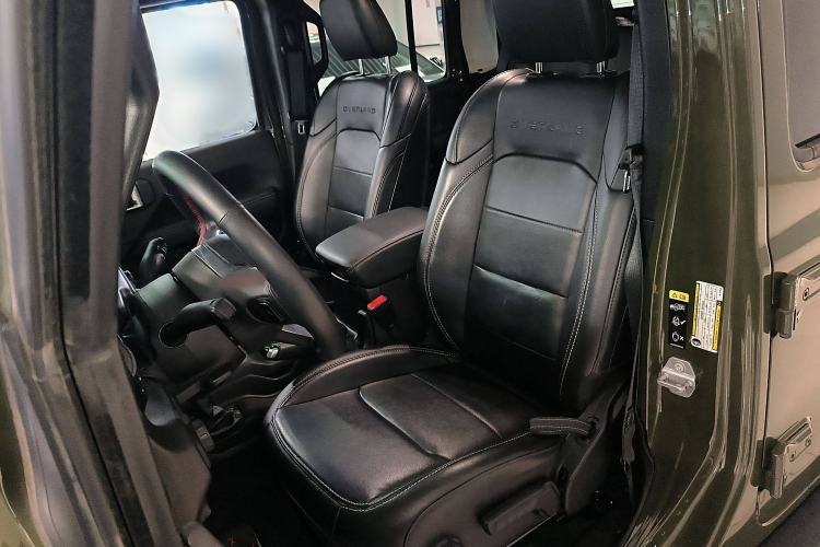 Used Jeep Gladiator 2022 3.6L Pioneer Edition Left Front Seat