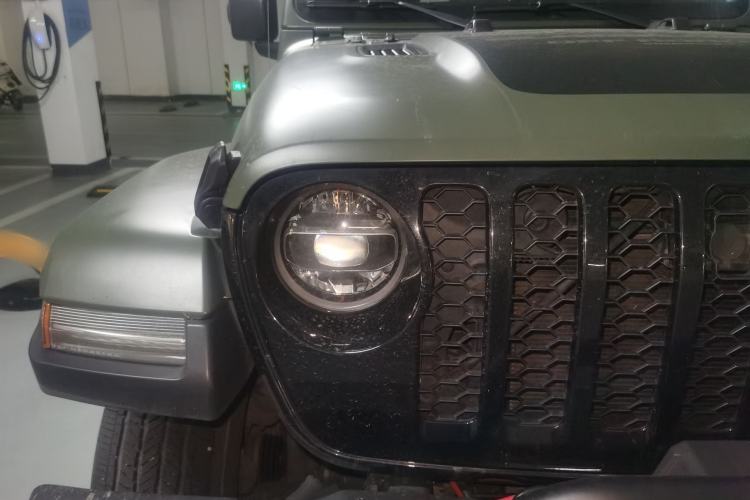 Used Jeep Gladiator 2022 3.6L Pioneer Edition Right Front Headlight
