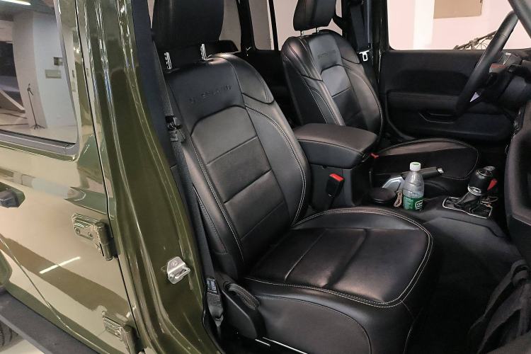 Used Jeep Gladiator 2022 3.6L Pioneer Edition Right Front Seat