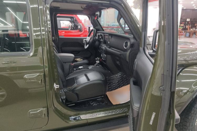 Used Jeep Gladiator 2022 3.6L Pioneer Edition Right Front Seat