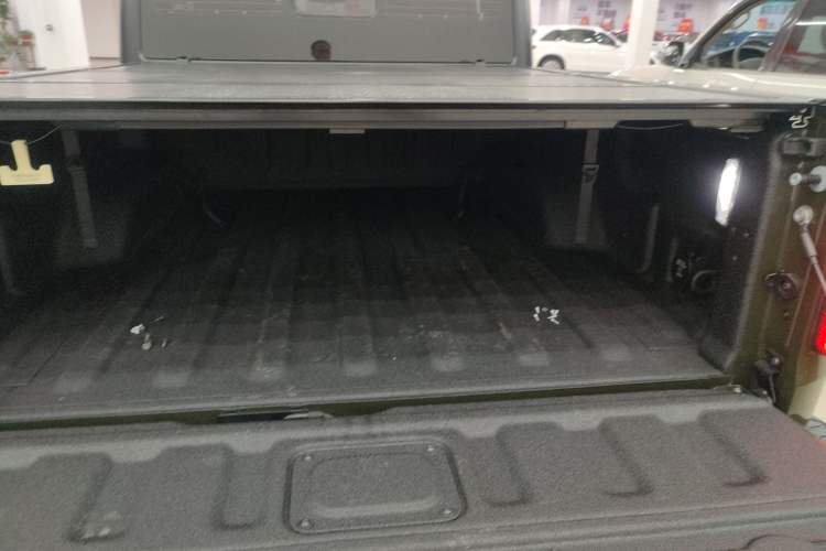 Used Jeep Gladiator 2022 3.6L Pioneer Edition Trunk
