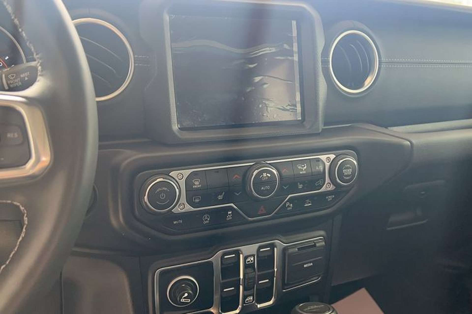 Used Jeep Gladiator 2022 3.6L Pioneer Edition Audio And AC Panel