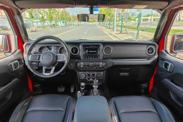 Used Jeep Gladiator 2022 3.6L Pioneer Edition Center Console