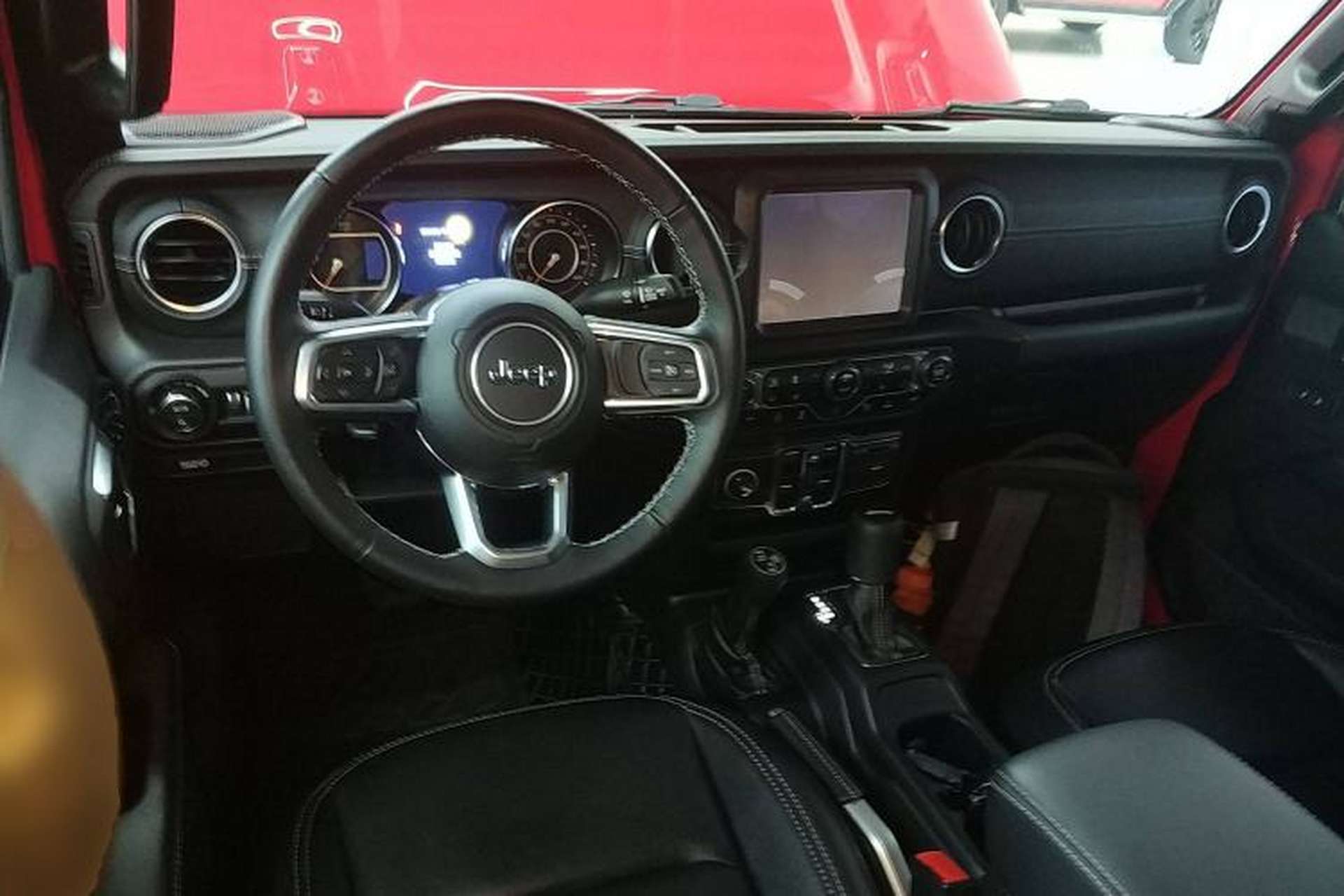 Used Jeep Gladiator 2022 3.6L Pioneer Edition Center Console