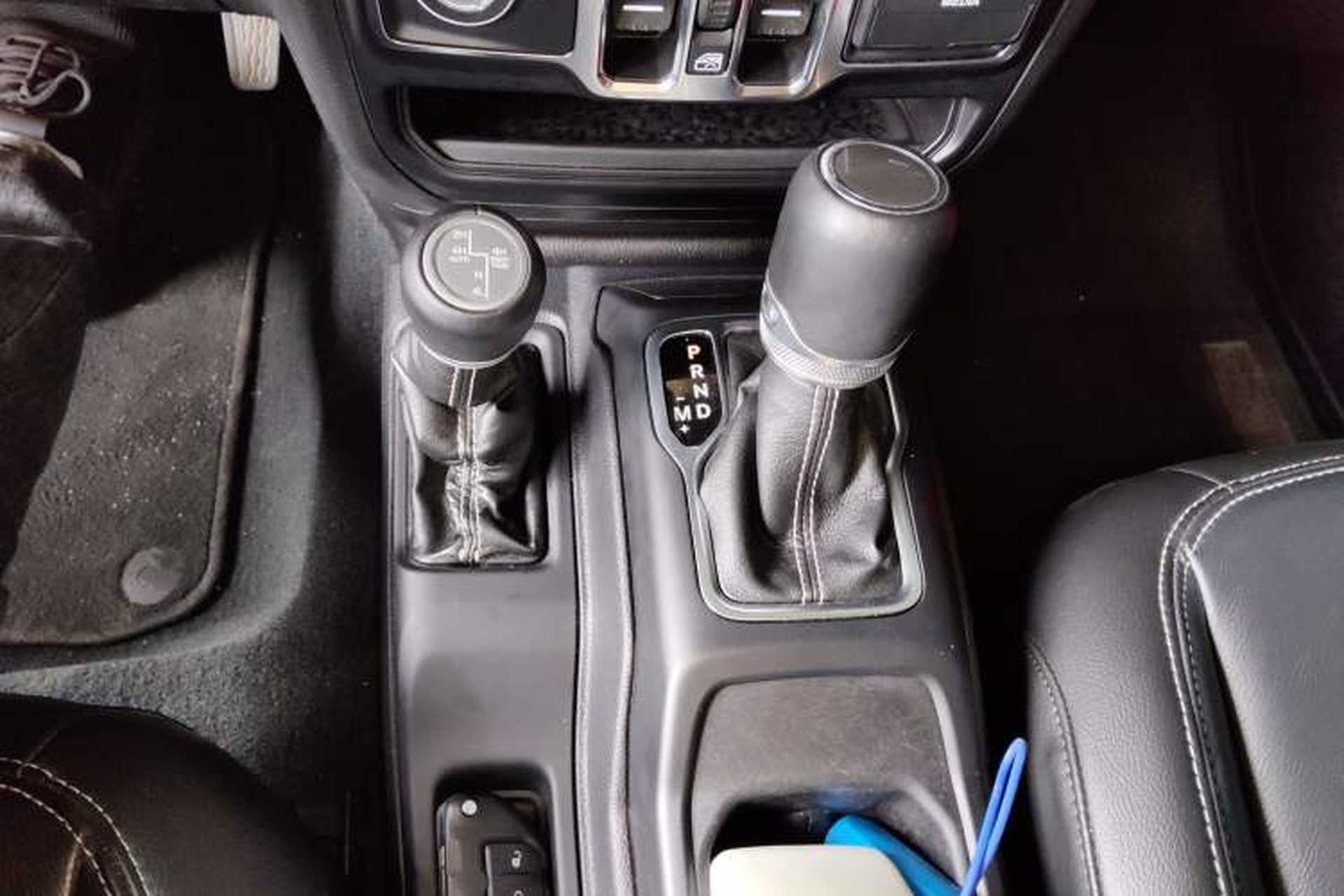 Used Jeep Gladiator 2022 3.6L Pioneer Edition Gear Lever
