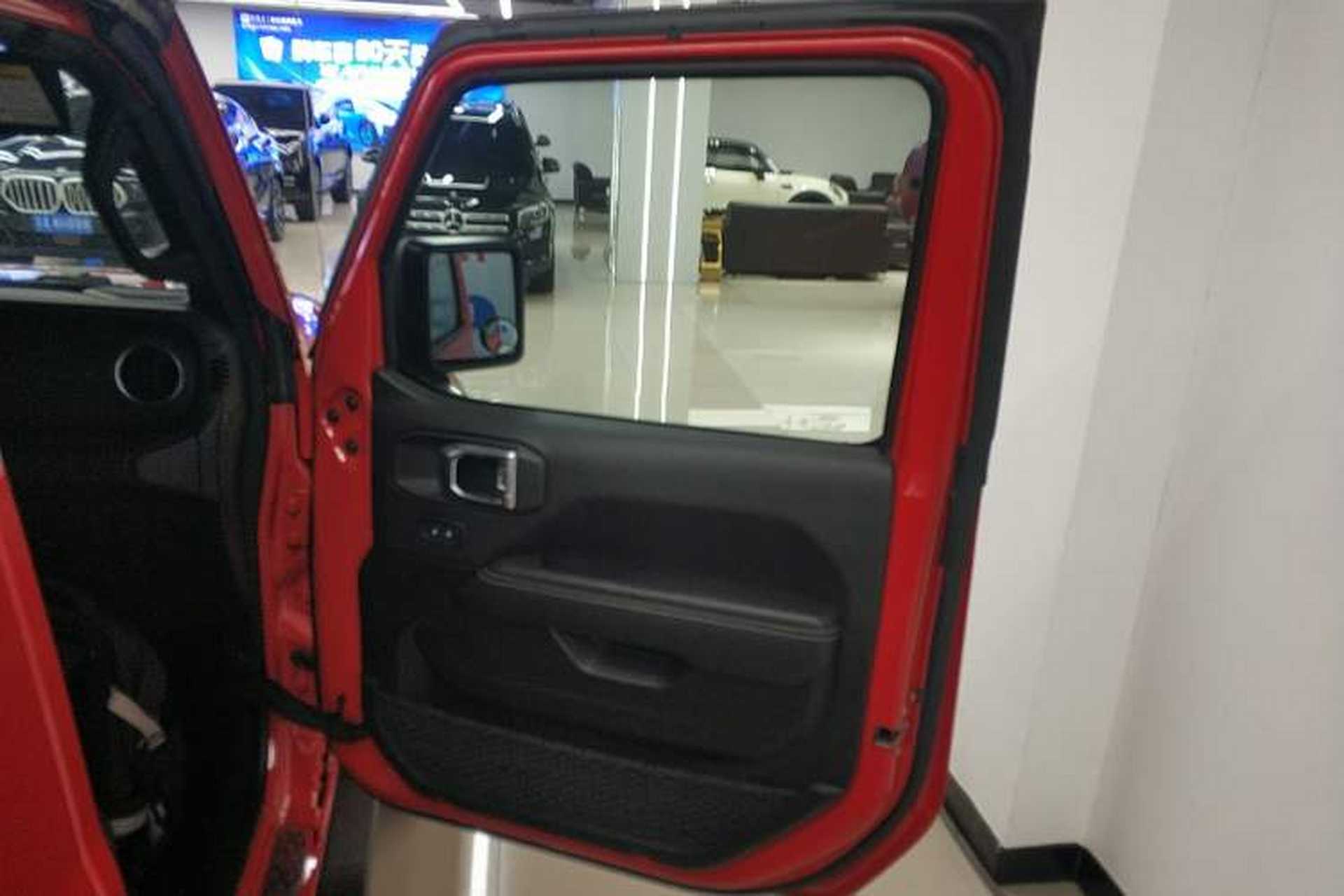Used Jeep Gladiator 2022 3.6L Pioneer Edition Interior 2