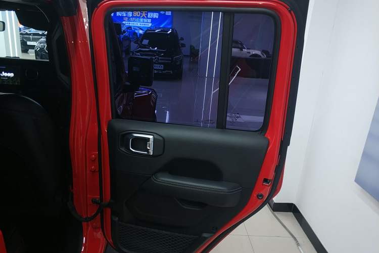 Used Jeep Gladiator 2022 3.6L Pioneer Edition Interior 3
