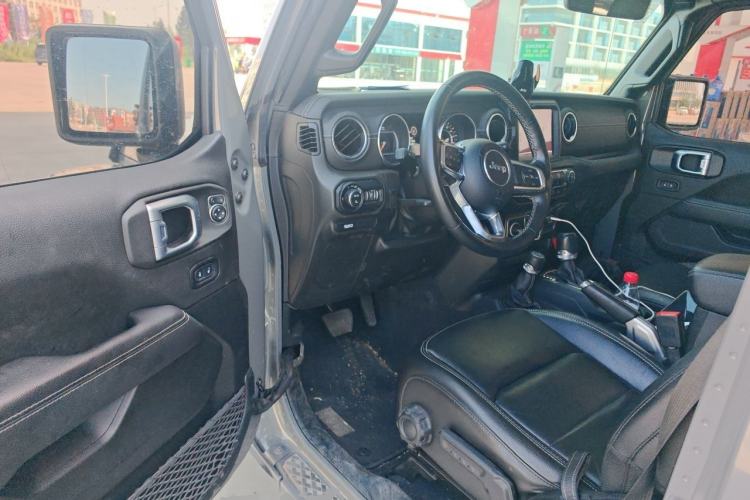 Used Jeep Gladiator 2022 3.6L Pioneer Edition Driver Seat