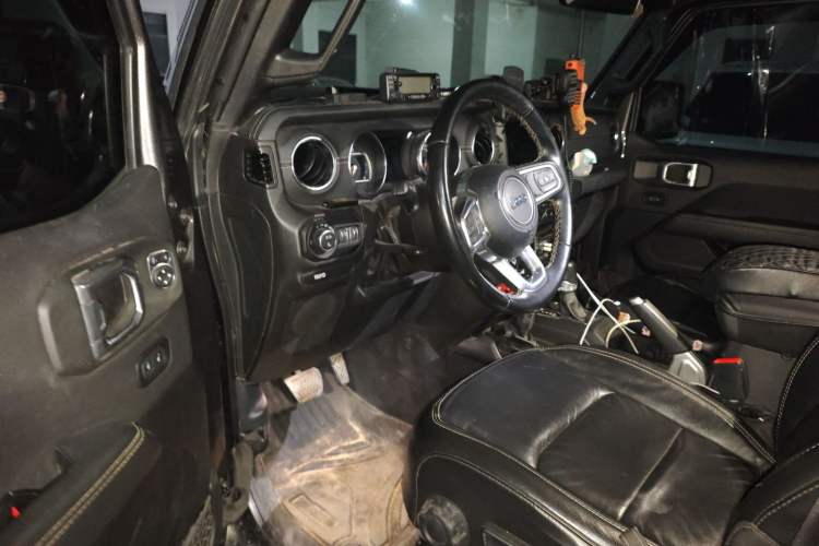 Used Jeep Gladiator 2022 3.6L Pioneer Edition Driver Seat