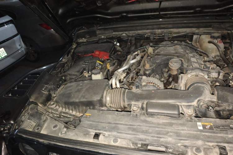 Used Jeep Gladiator 2022 3.6L Pioneer Edition Engine Bay Right