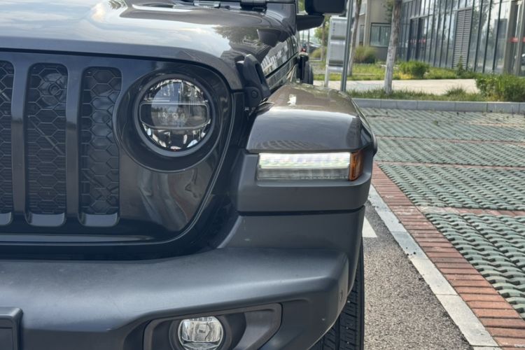 Used Jeep Gladiator 2022 3.6L Pioneer Edition Exterior 9