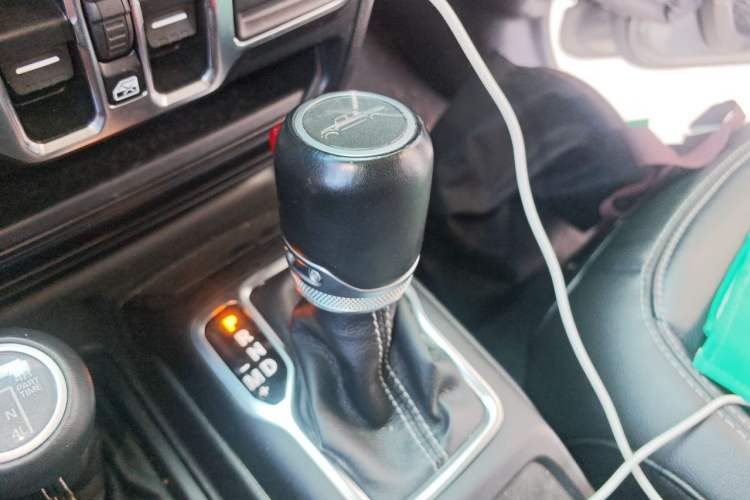 Used Jeep Gladiator 2022 3.6L Pioneer Edition Gear Lever