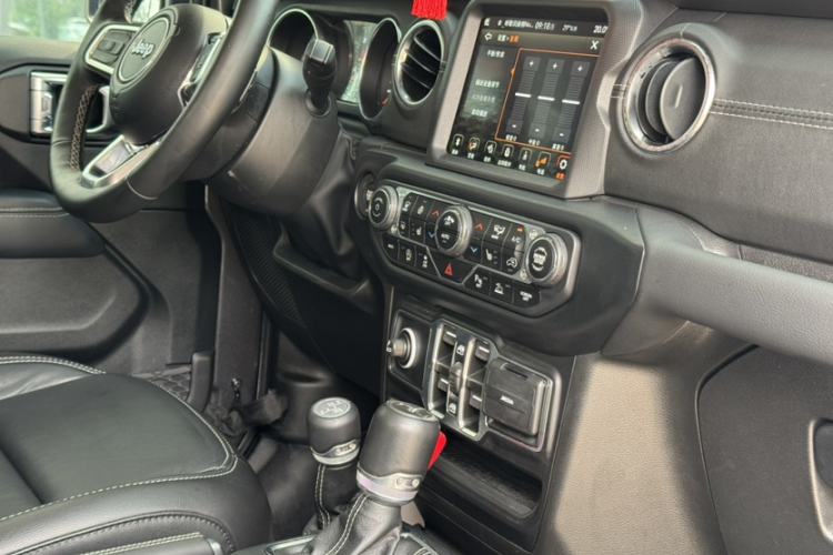 Used Jeep Gladiator 2022 3.6L Pioneer Edition Interior 3