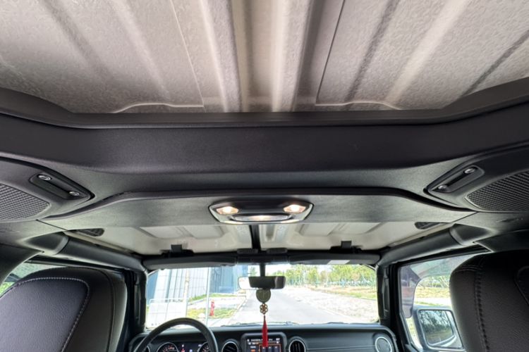 Used Jeep Gladiator 2022 3.6L Pioneer Edition Interior 6