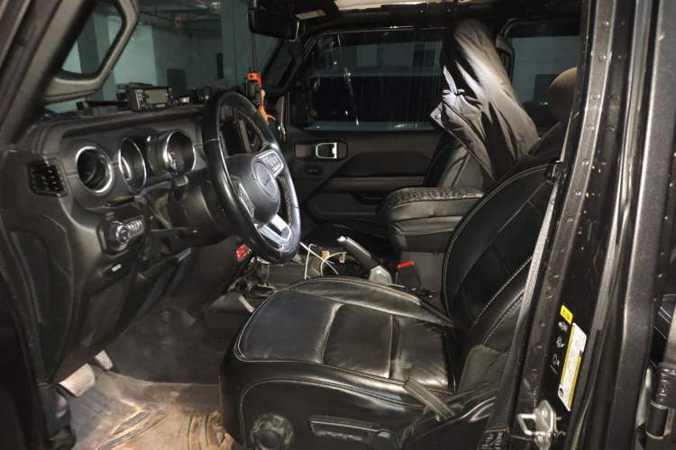 Used Jeep Gladiator 2022 3.6L Pioneer Edition Left Front Seat