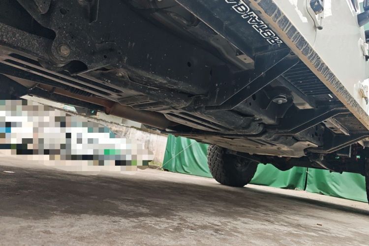 Used Jeep Gladiator 2022 3.6L Pioneer Edition Chassis Rear Right