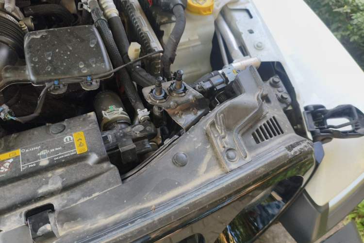 Used Jeep Gladiator 2022 3.6L Pioneer Edition Engine Bay Left