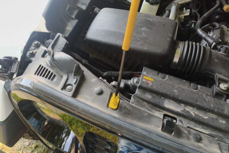 Used Jeep Gladiator 2022 3.6L Pioneer Edition Engine Bay Right