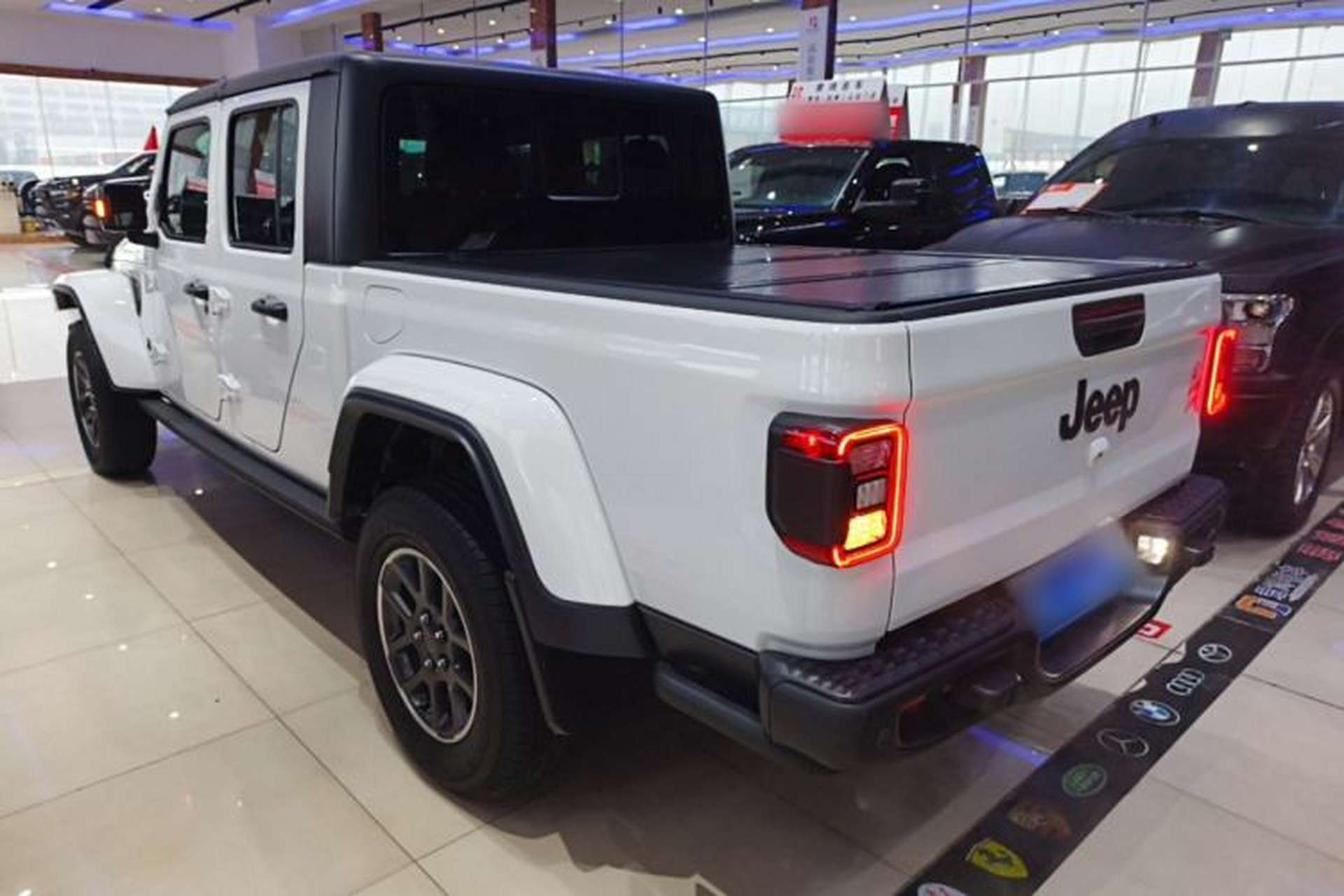 Used Jeep Gladiator 2022 3.6L Pioneer Edition Exterior 2