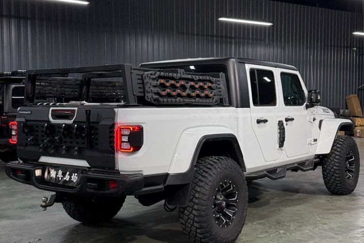 Used Jeep Gladiator 2022 3.6L Pioneer Edition Exterior 3