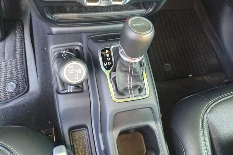 Used Jeep Gladiator 2022 3.6L Pioneer Edition Gear Lever