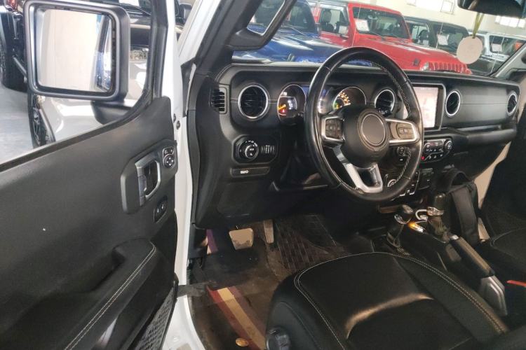 Used Jeep Gladiator 2022 3.6L Pioneer Edition Interior 3