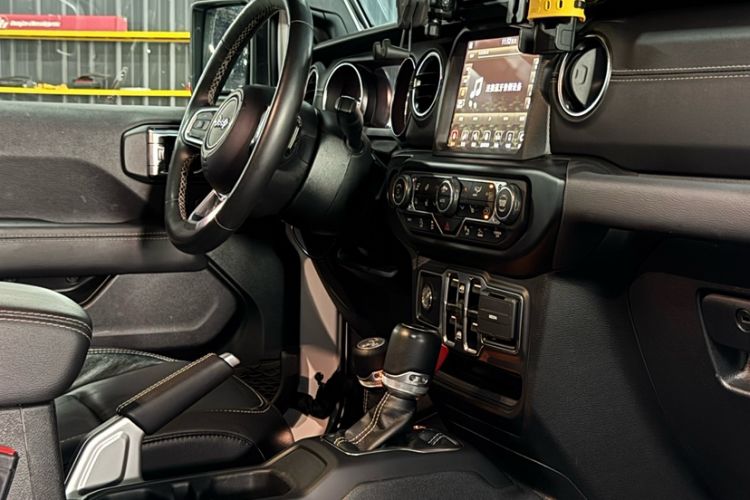 Used Jeep Gladiator 2022 3.6L Pioneer Edition Interior 3