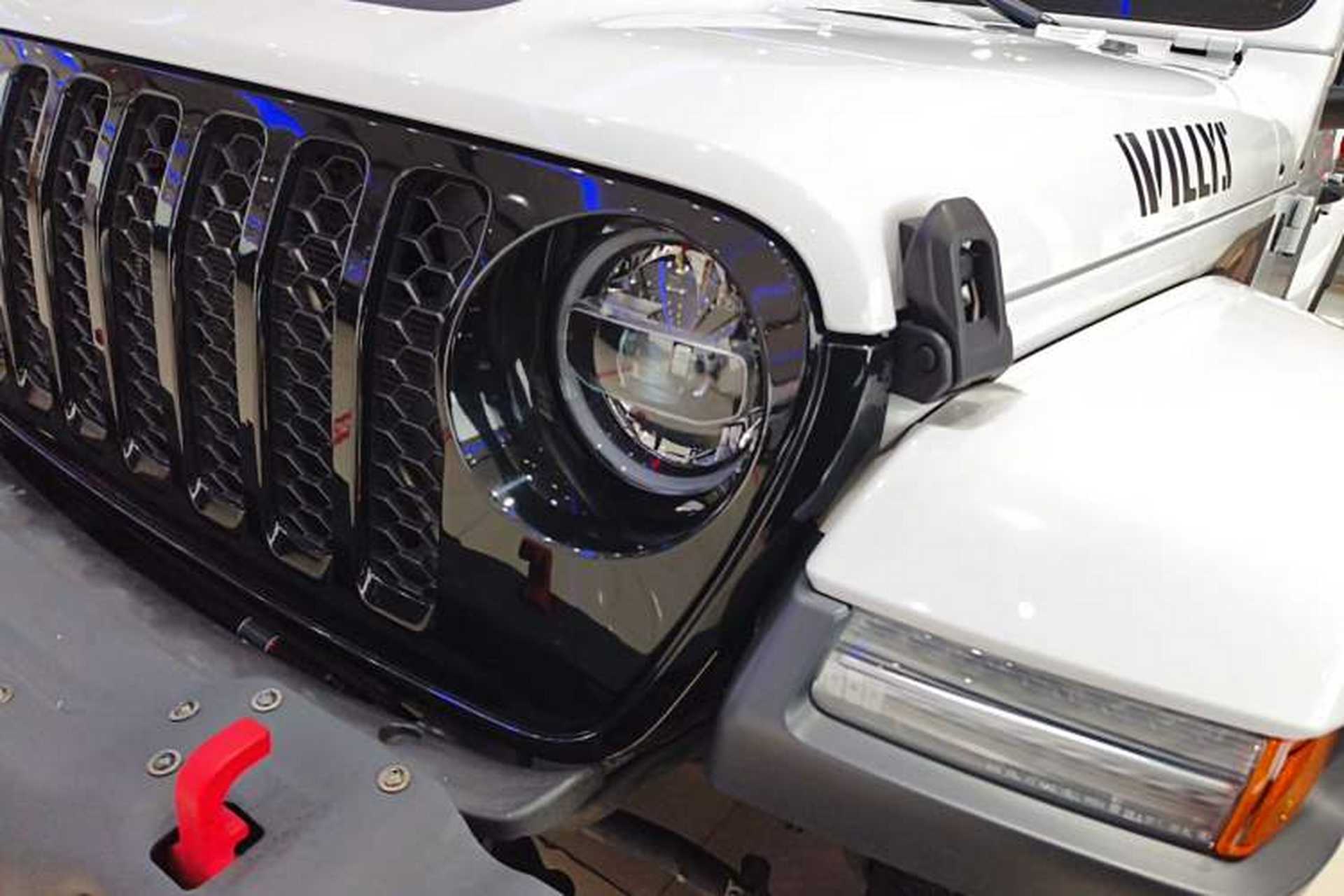 Used Jeep Gladiator 2022 3.6L Pioneer Edition Left Front Headlight