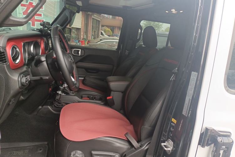 Used Jeep Gladiator  Left Front Seat