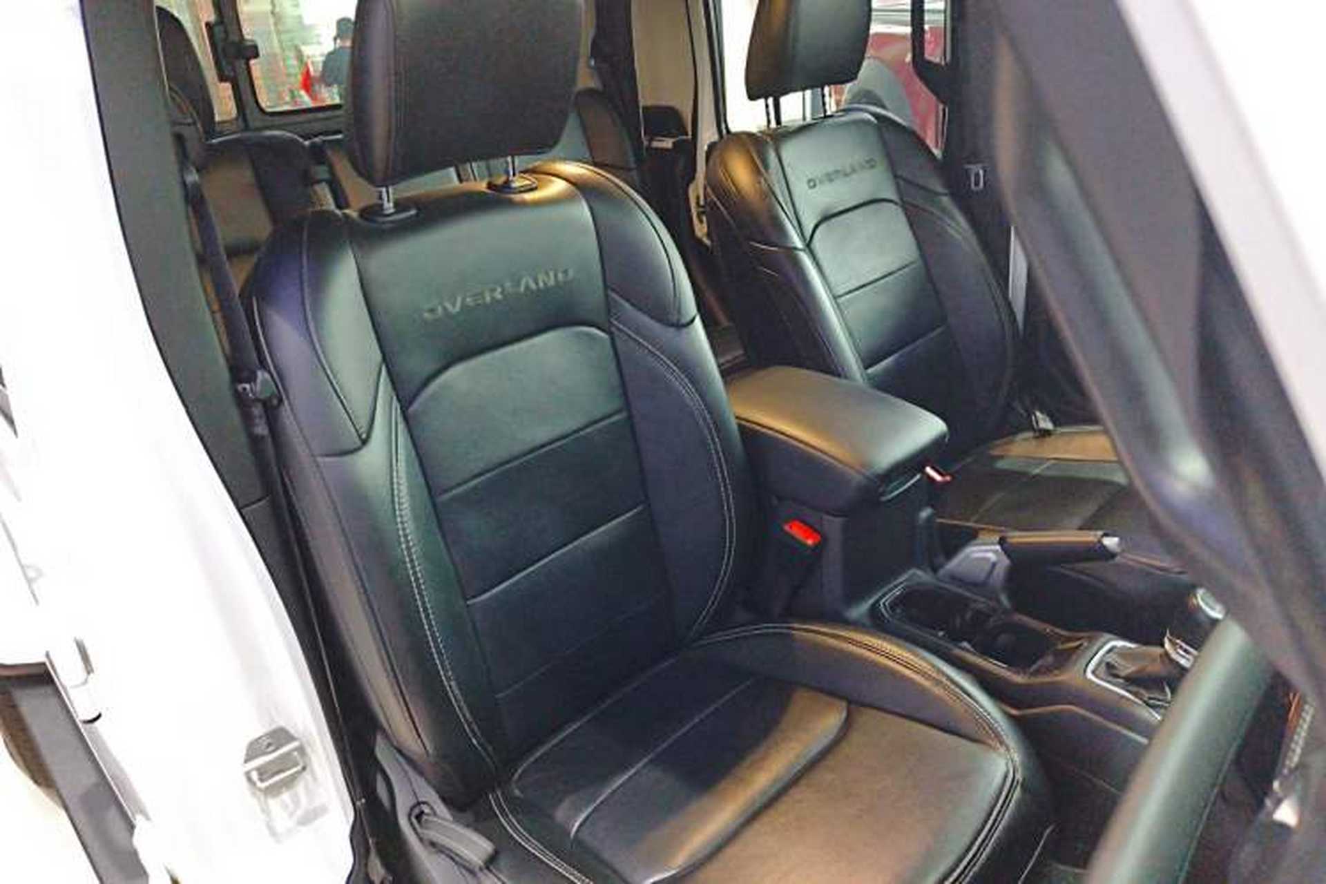 Used Jeep Gladiator 2022 3.6L Pioneer Edition Right Front Seat